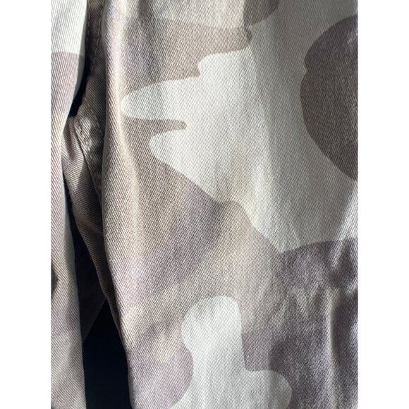 Hollister Ultra High Rise Mom Pants Camo Classic Stretch Womens Size S - Picture 5 of 10